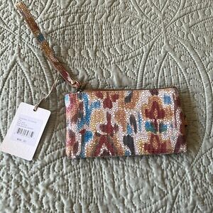 NWT Hobo King Leather Wristlet - Ikat